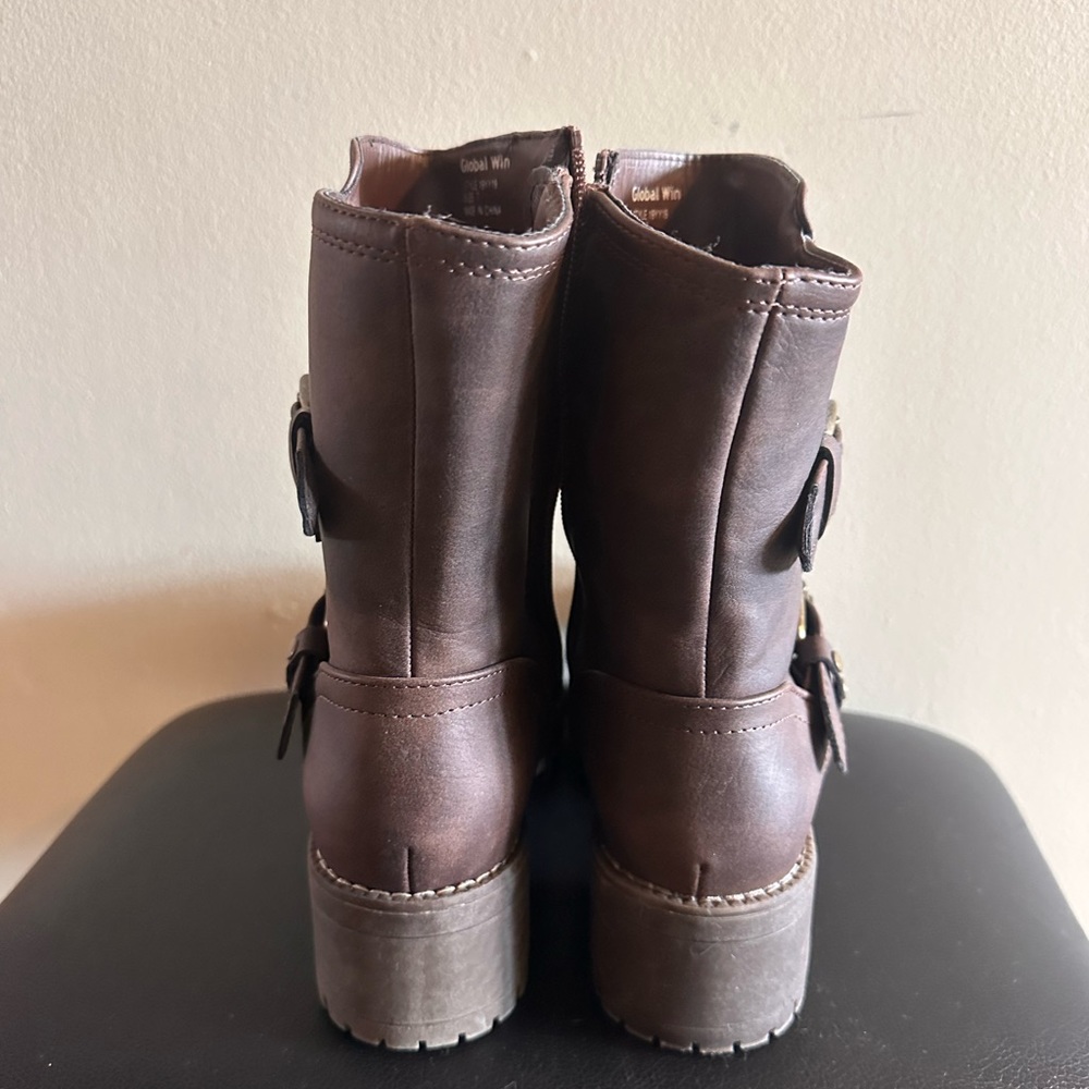 Boots - Picture 4 of 4